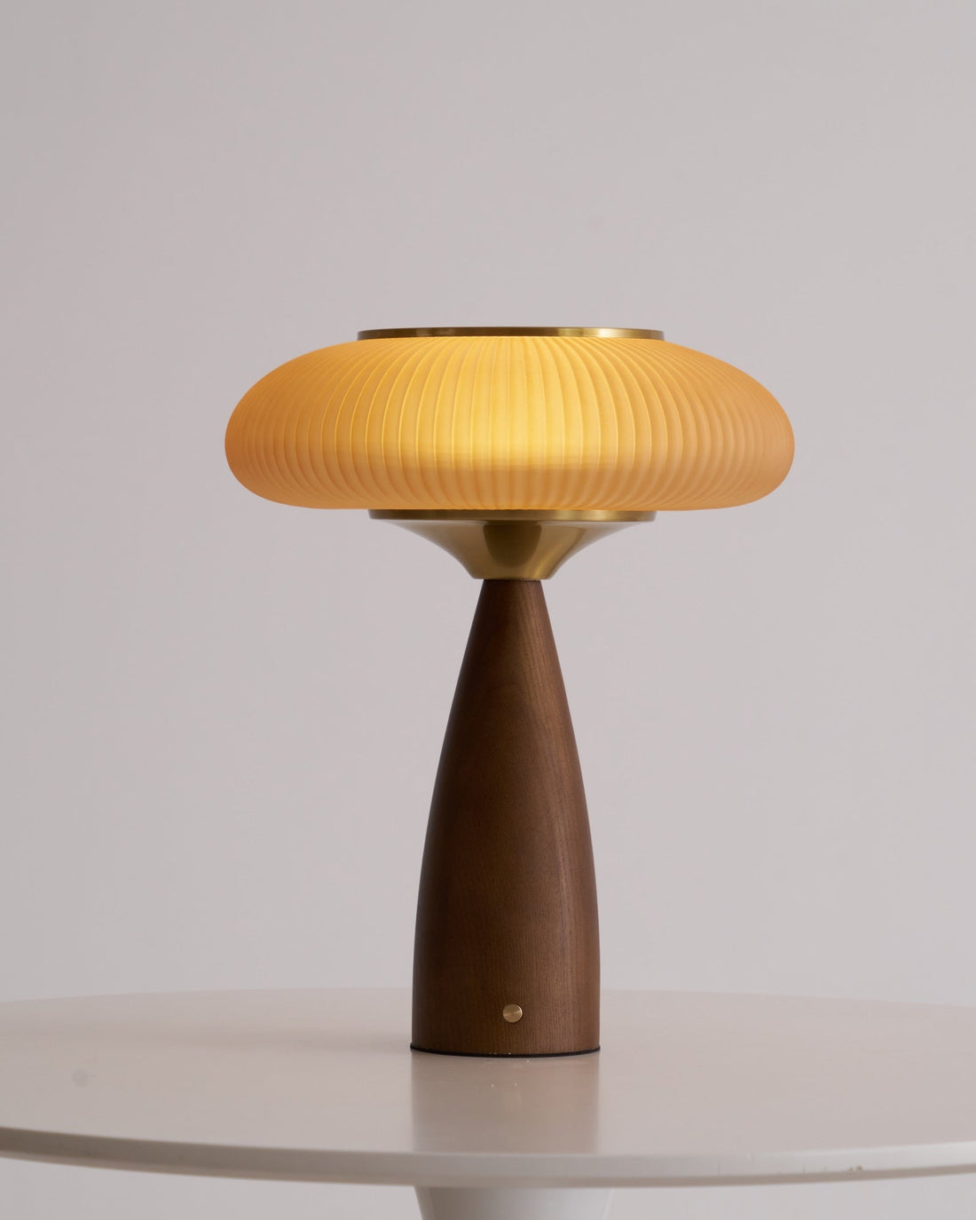 Wiederaufladbare Tischlampe aus Holz – Tischlampe für Zuhause mit Glasschirm