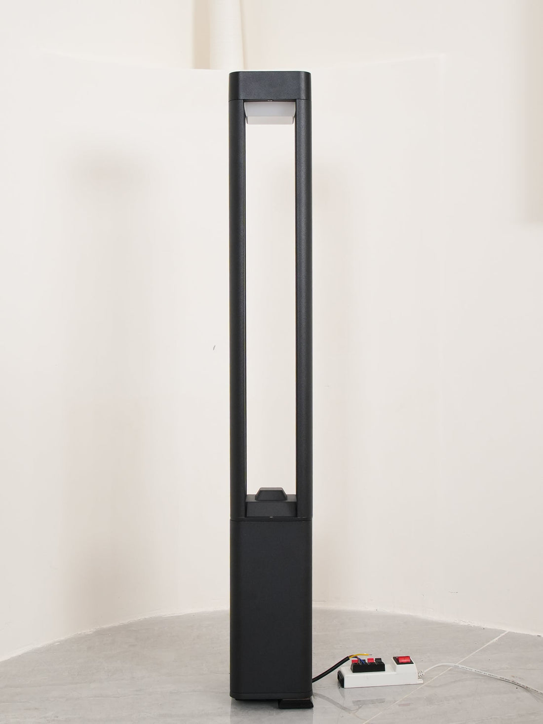 Rechteckige Gartenpollerleuchte - Moderne LED-Lampe für Wege