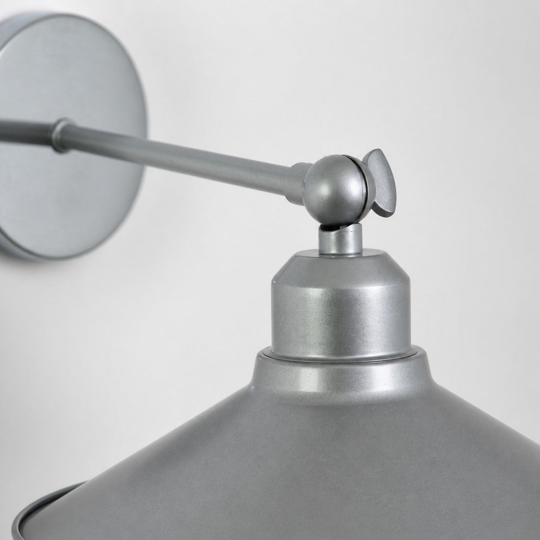 Industrielle Kuppel-Wandleuchte aus verzinktem Metall