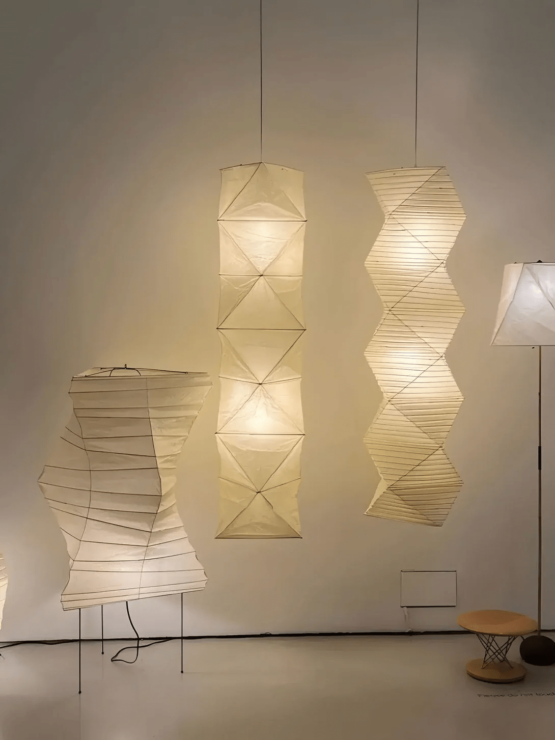 Washi Paper Pendant Lamp - Japanese-Inspired Light for Cozy Interiors
