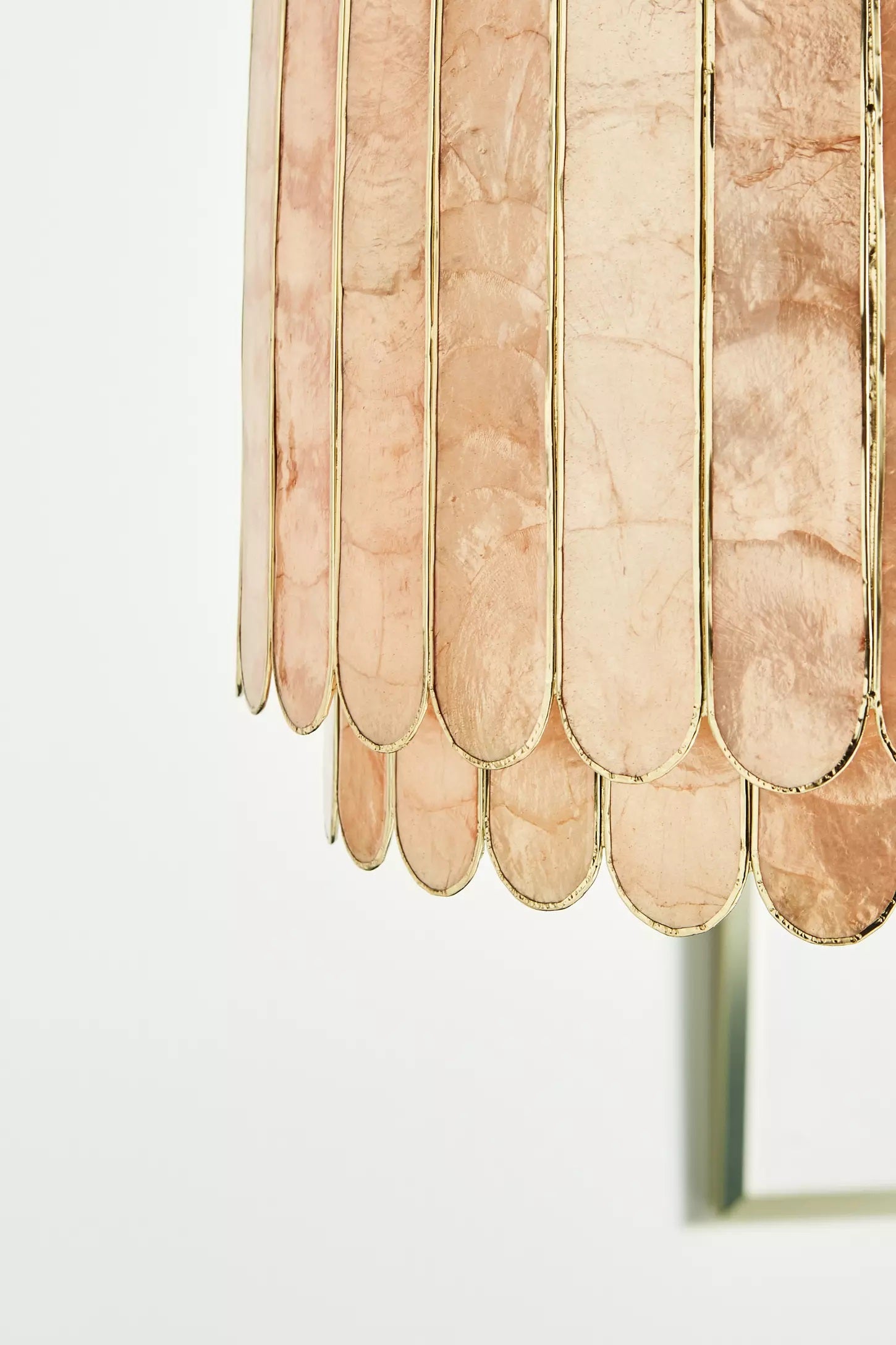 Lumica Capiz Facetten-Pendelleuchte – Elegantes natürliches Muscheldesign