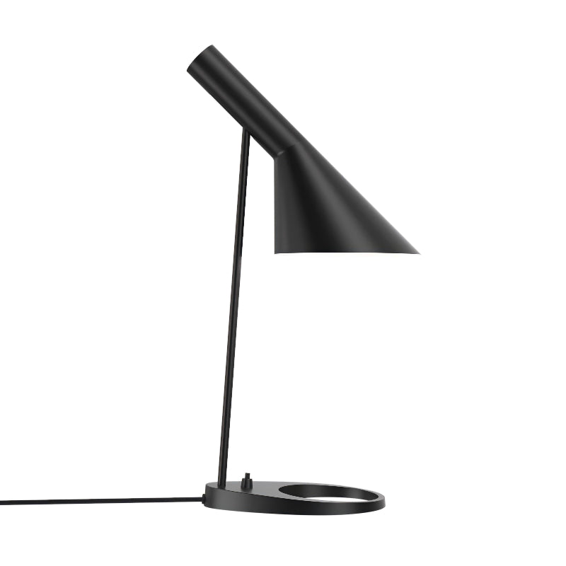 Verstellbare Tischlampe aus Metall im klassischen Design