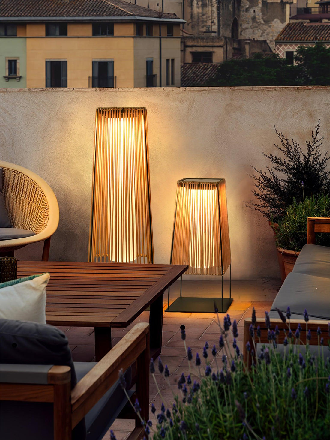 Kunststoff-Rattan-Außenpfostenleuchte - Solar-Pfostenlampe Ideal