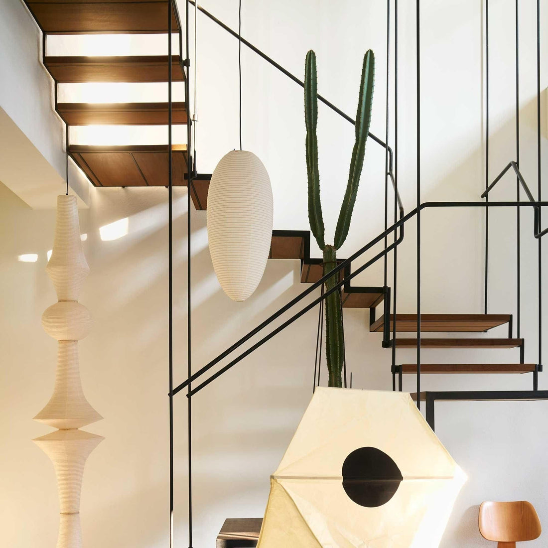Washi-Papier-Pendelleuchte – Warmes Kastanienlicht für elegante Innenräume