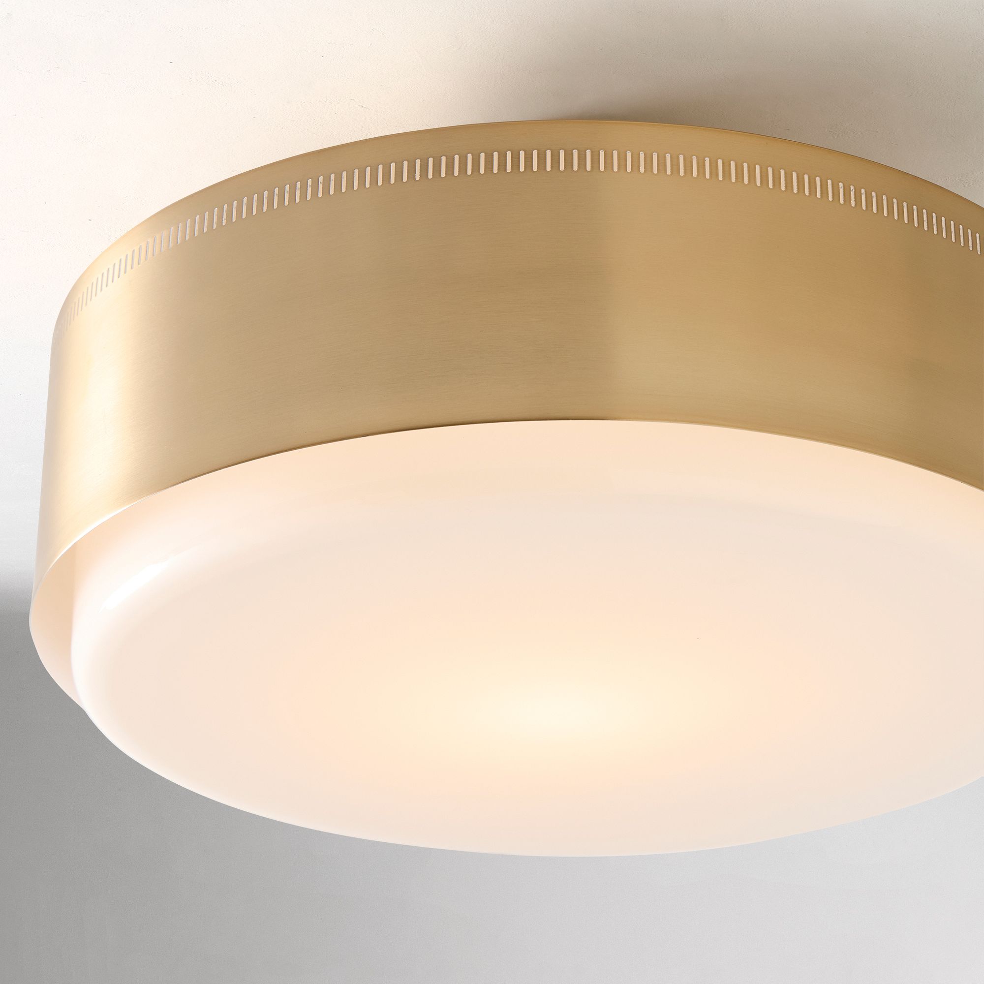 Bolvira Disc Metal Ceiling Lamp - Contemporary Flush Mount for Bedroom