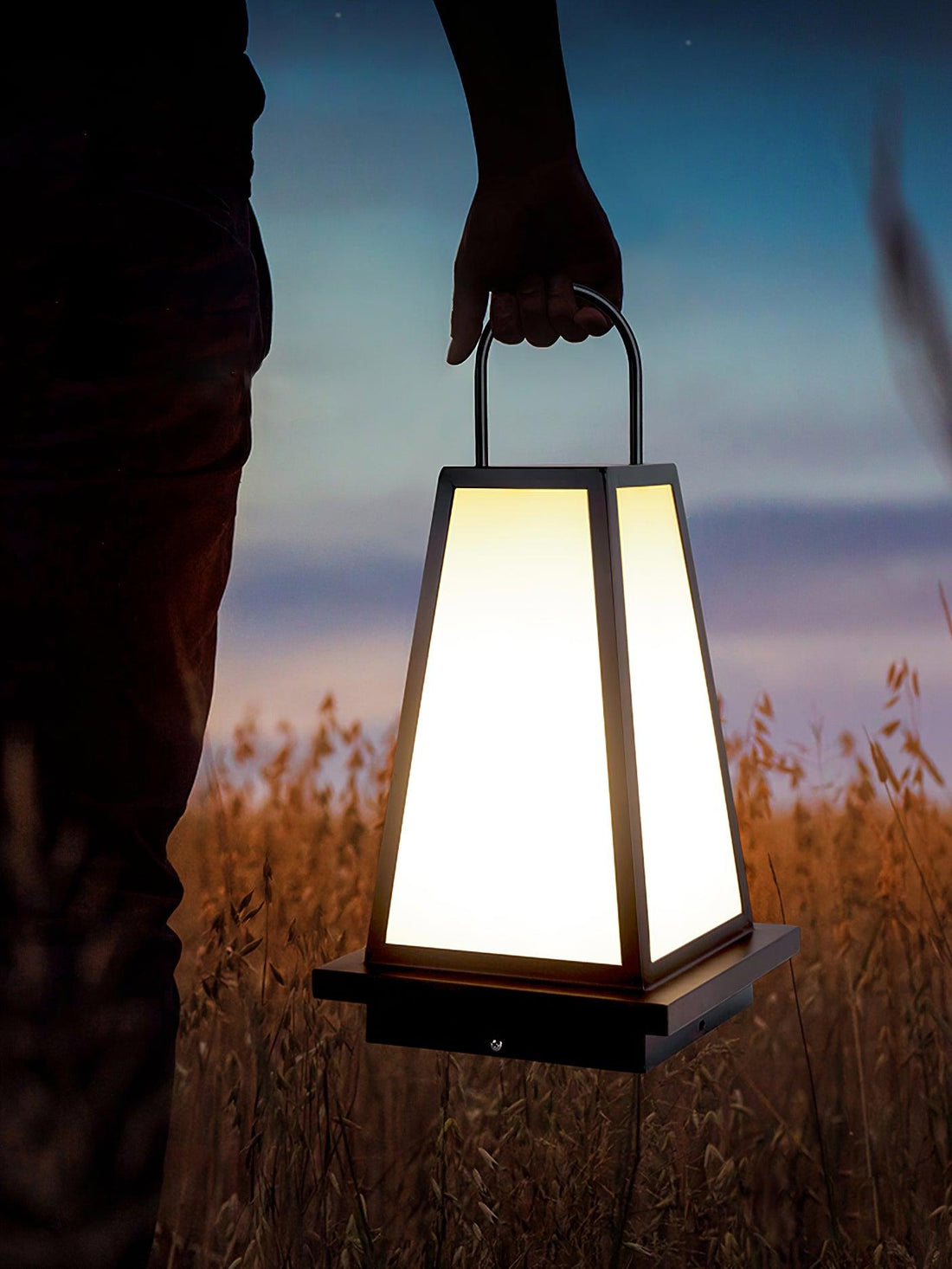 Tragbare Außenlampe – Gartenfertig – Dezente Anmut