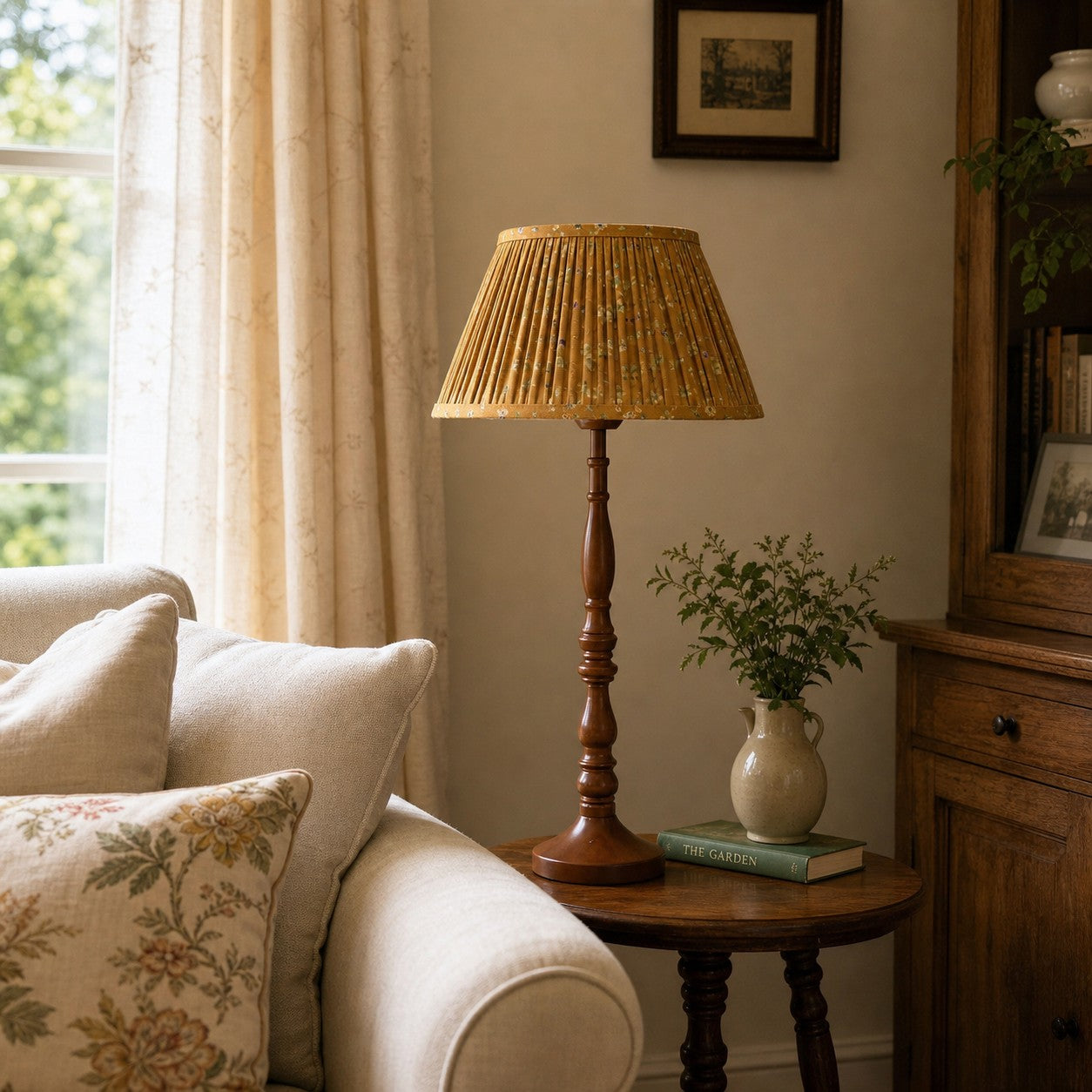 Vintage Floral Pleated Shade Table Lamp