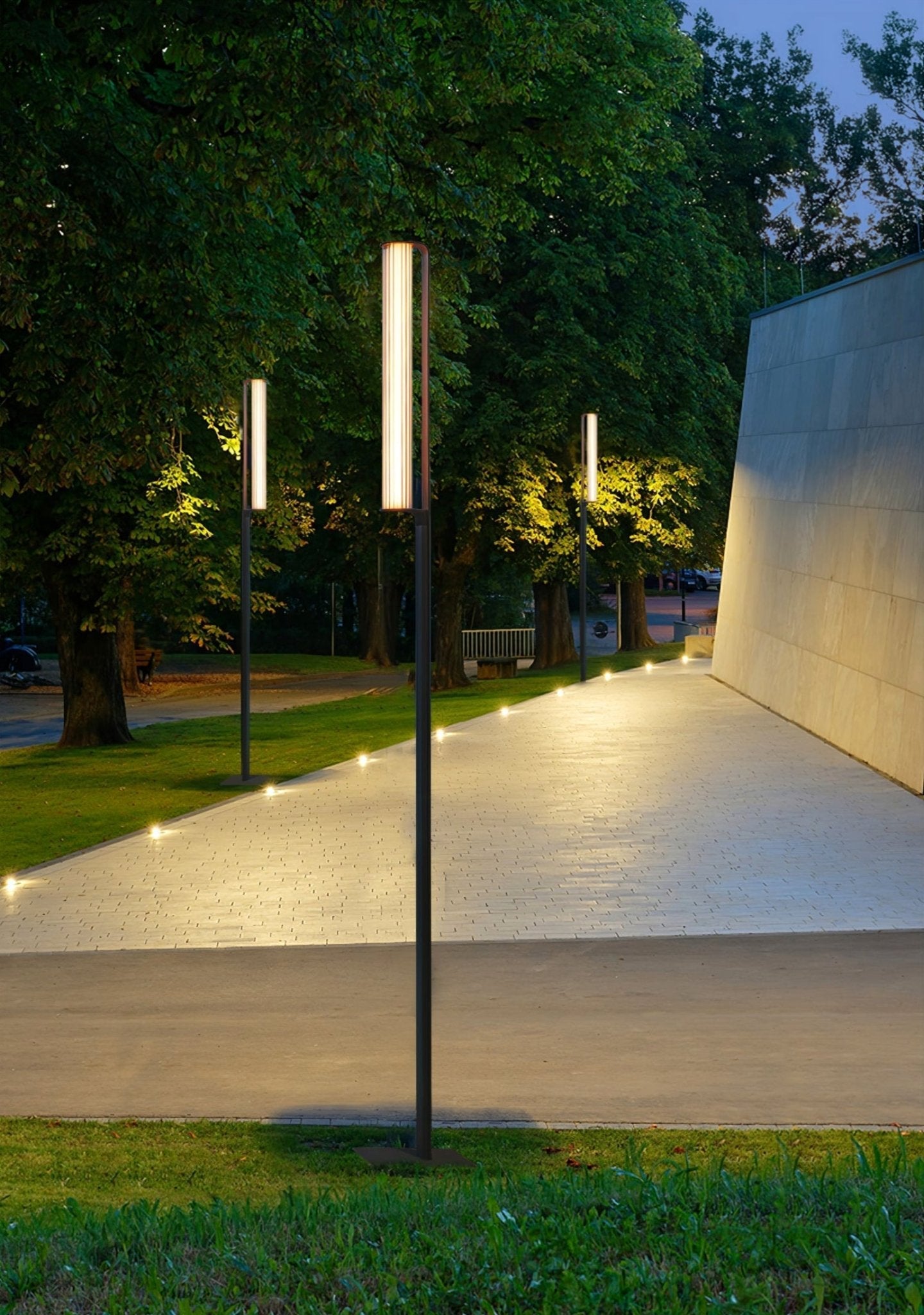 Außenstehlampe – Modernes LED-Bogenlicht für Garten, Terrasse oder Gehweg