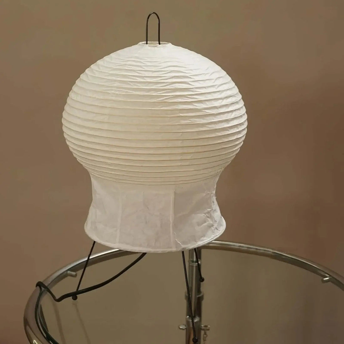 Tischlampe aus Reispapier – Japanisch inspirierte Washi-Lampe für den Eingangsbereich