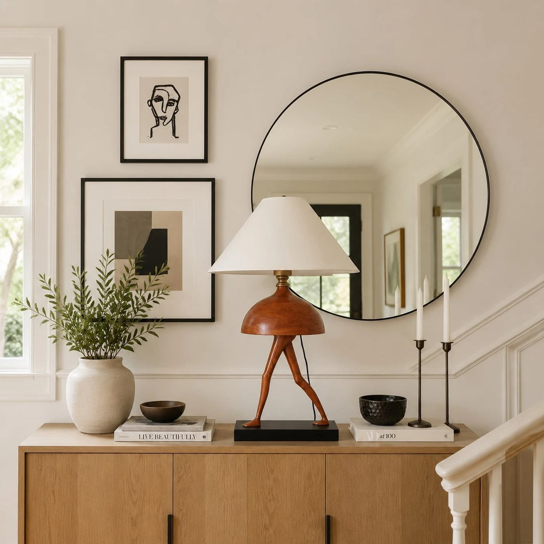 Table lamp styled with mirror