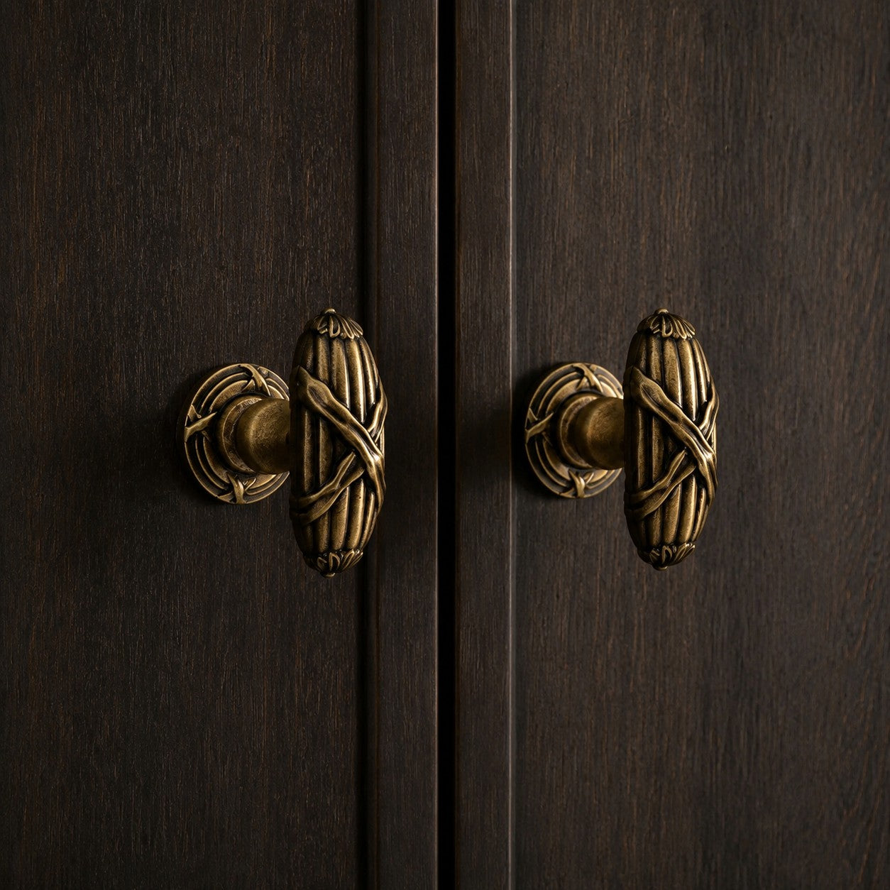 Antique Brass Leaf Cabinet Knob
