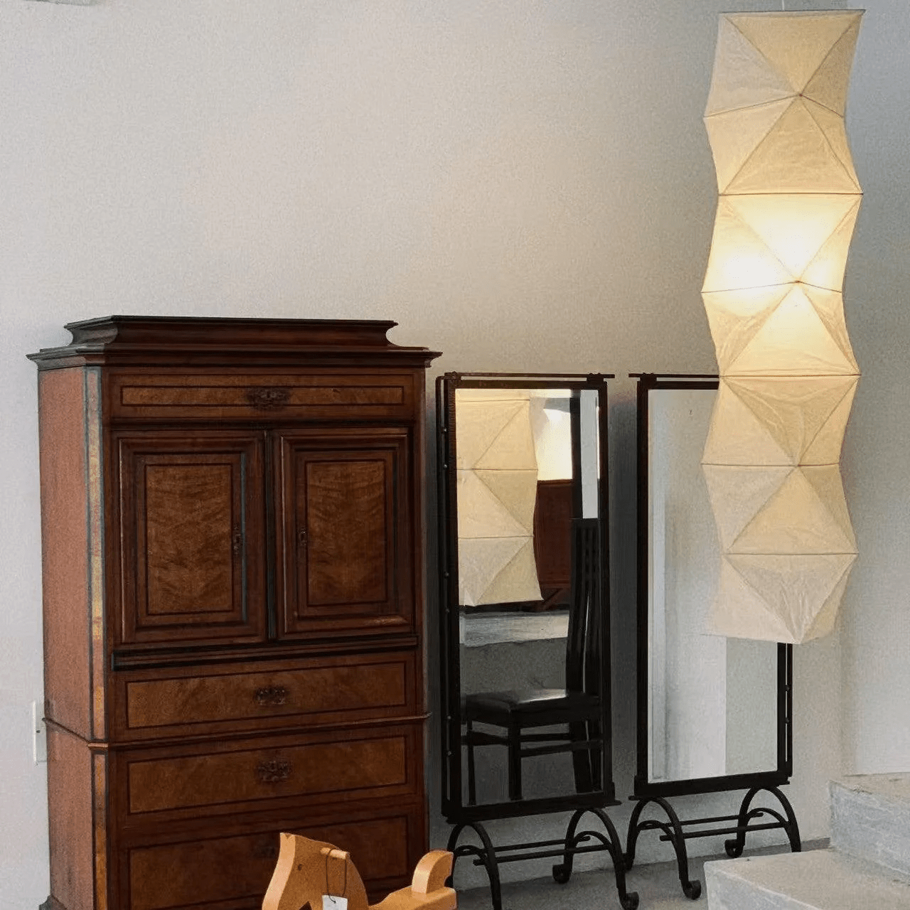 Washi Paper Pendant Lamp - Japanese-Inspired Light for Cozy Interiors