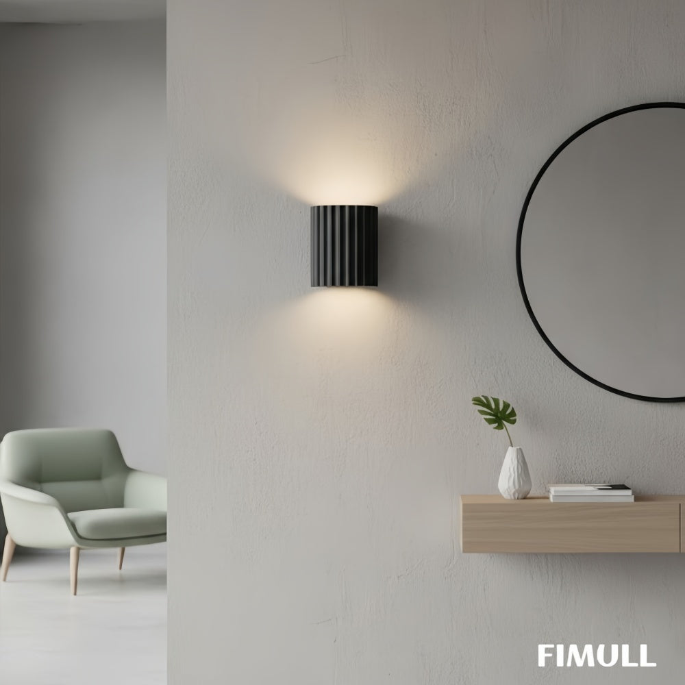 Moderne gerippte Wandleuchte – Skulpturale Akzentbeleuchtung für Wohnzimmer