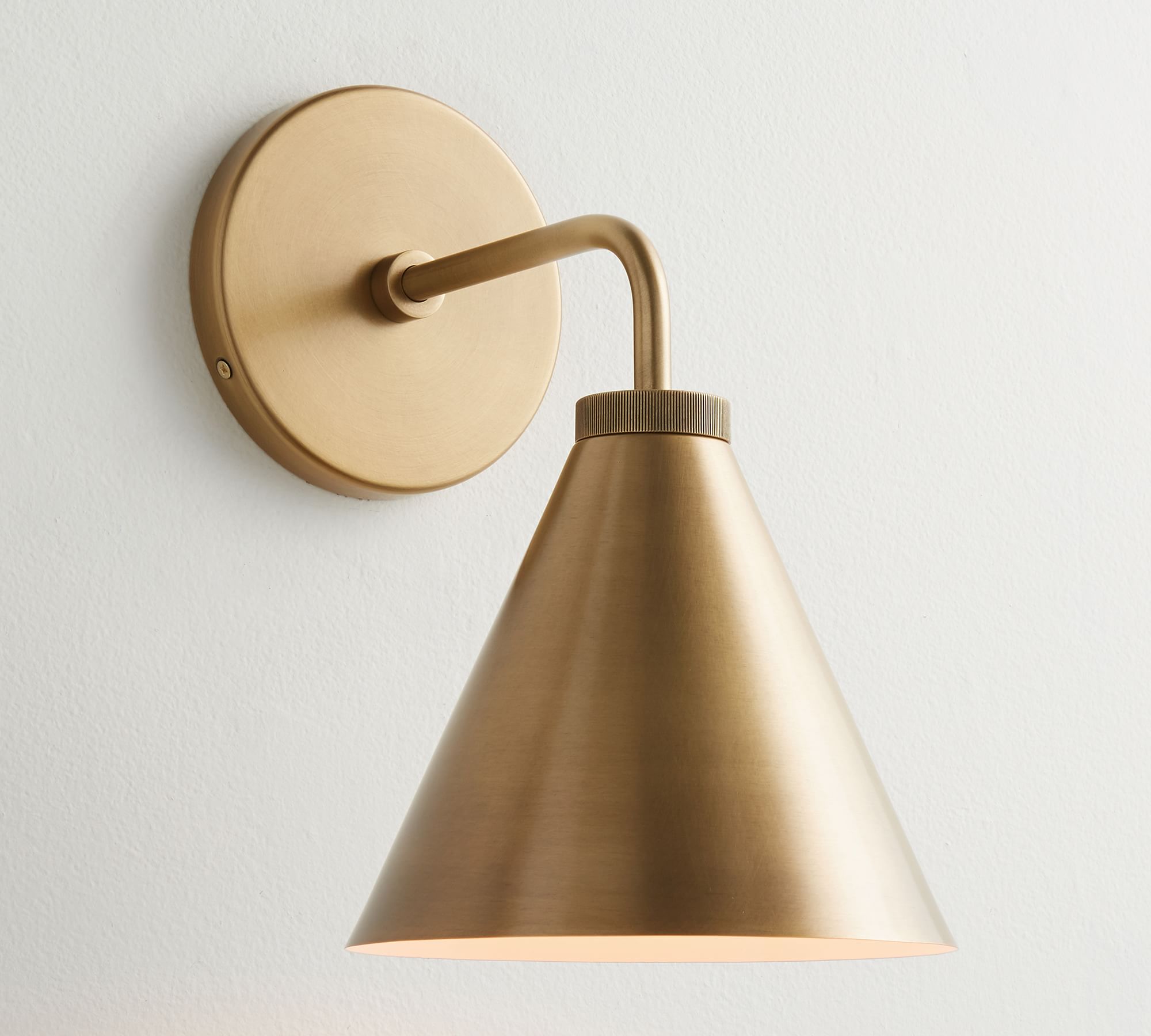 Korvi Metal Cone Wall Lamp - Classic Multi-Head Tapered Wall Sconce