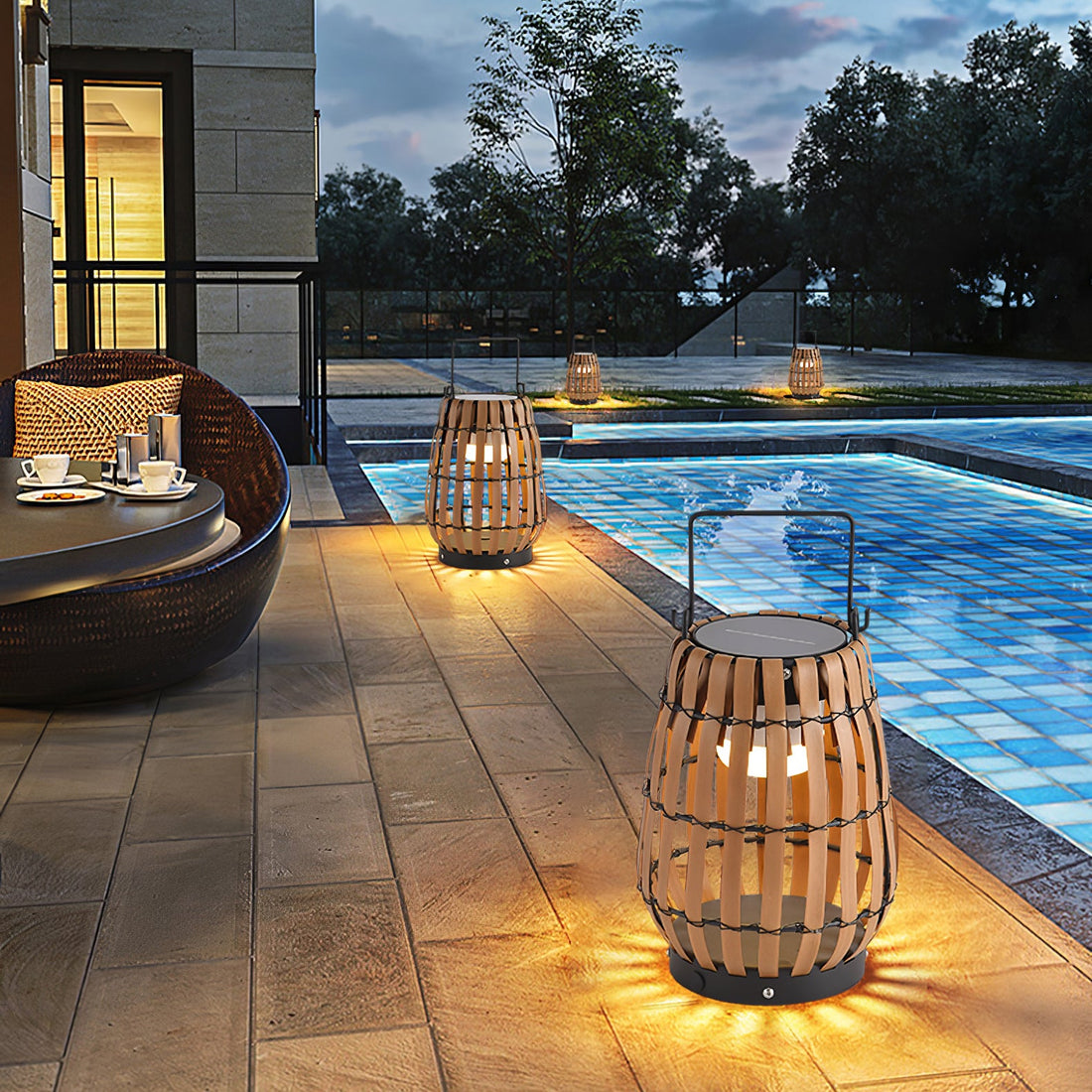 Tropic Braid Outdoor Lamp - Faux-Rattan Metal Waterproof