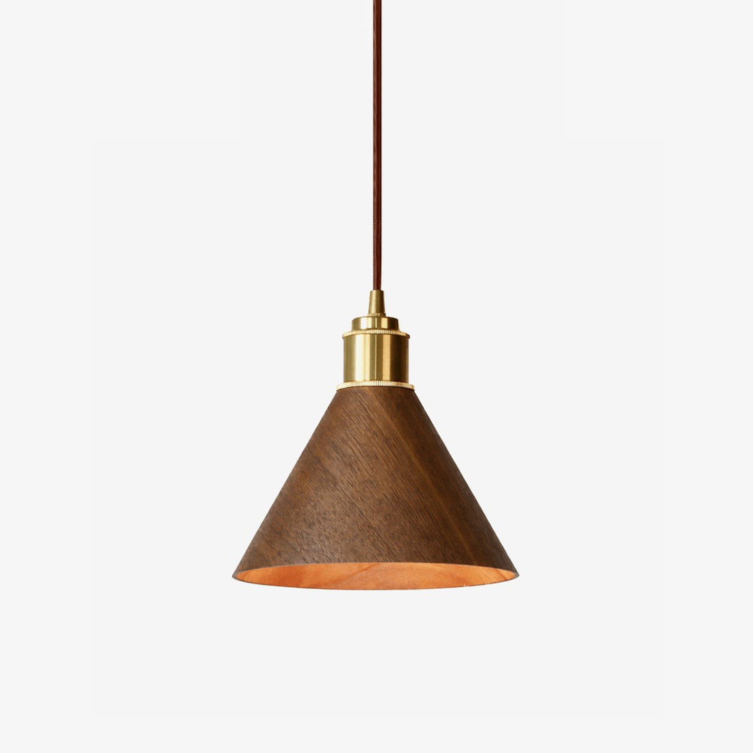 Konische Stecker-Pendelleuchte aus gedrechseltem Holz