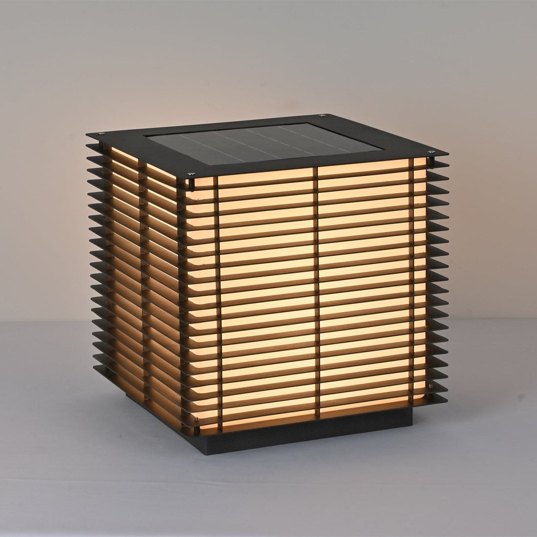 Solar Außenleuchte - Moderne LED Laterne für Garten &amp; Terrasse