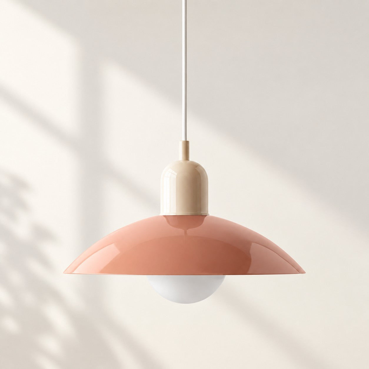 Pendelleuchte im Stil der Mid-Century-Bauhaus-Bewegung für das Esszimmer mit Stecker