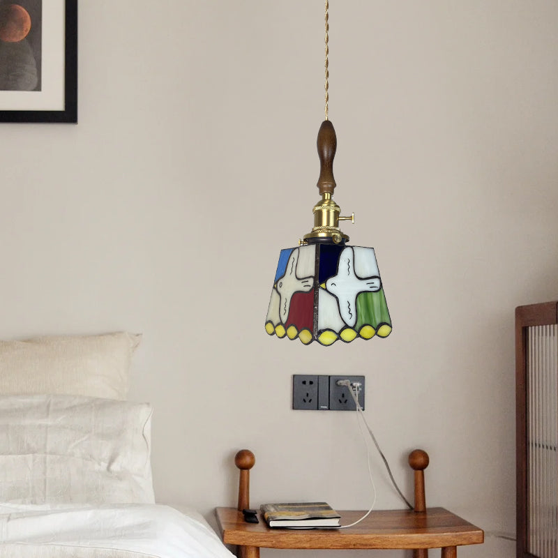 Retro Bunte Messing Glas Kleine Pendelleuchte Mit Kreativen Friedenstauben-Muster Für Restaurant