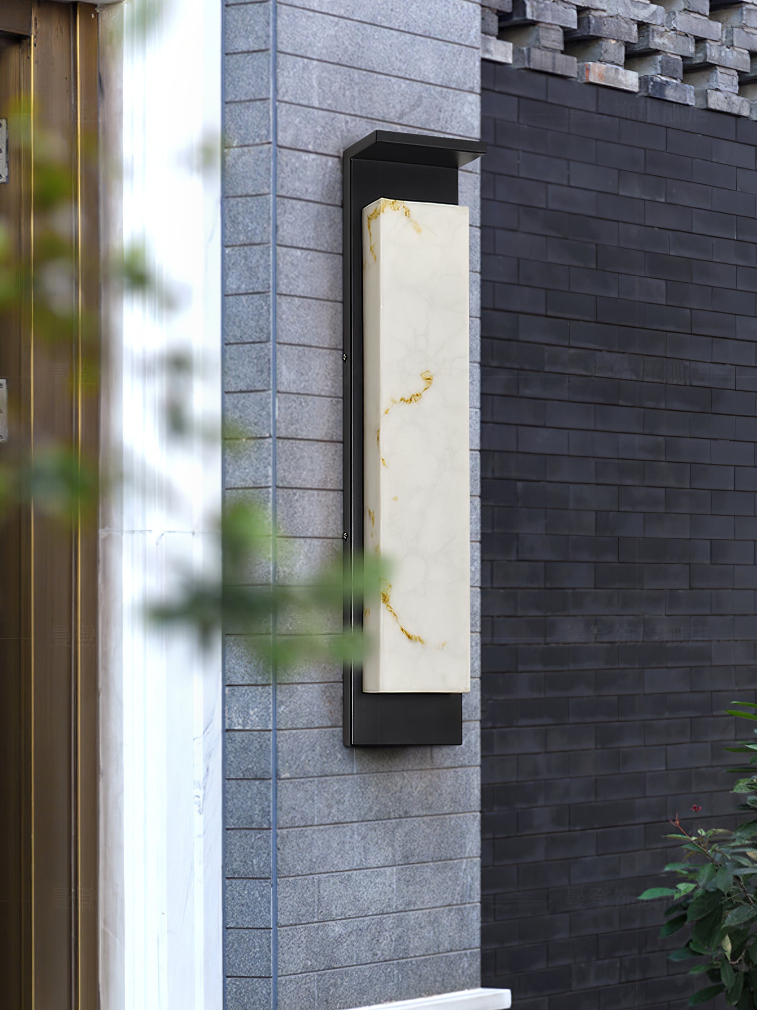 Outdoor Wall Light - Weatherproof - Robust Lighting