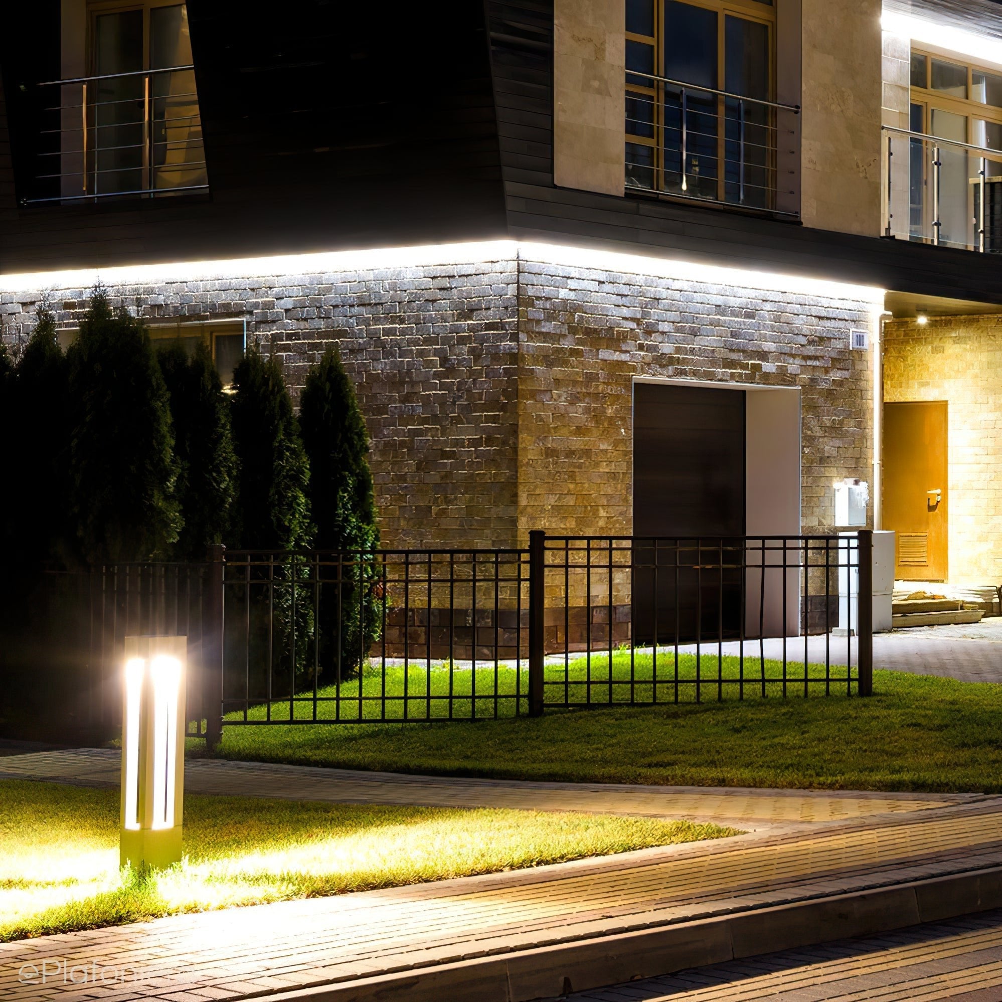 Rectangular Garden Bollard Light - Modern LED Lamp for Pathway