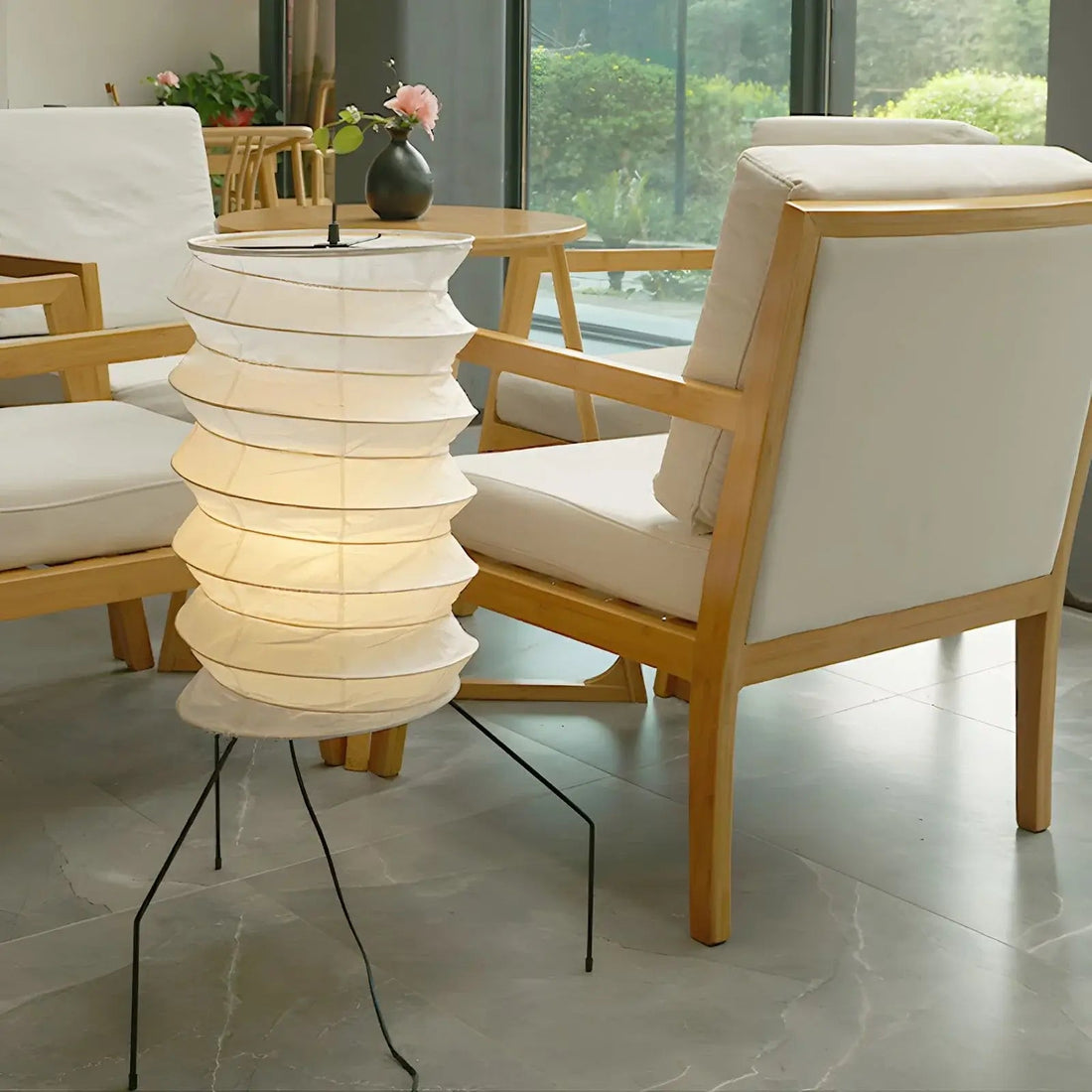 Stehlampe im Japandi-Stil – Reispapier-Plisseelampe fürs Schlafzimmer
