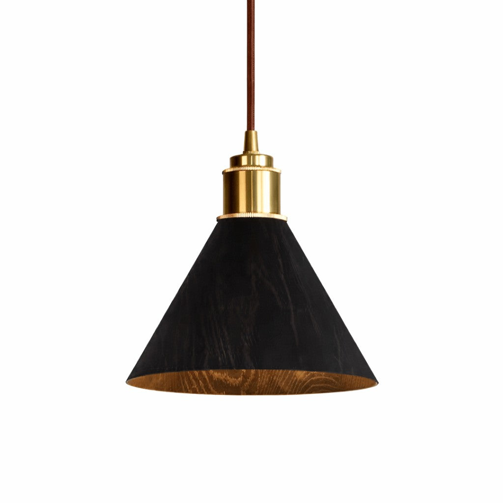 Konische Stecker-Pendelleuchte aus gedrechseltem Holz