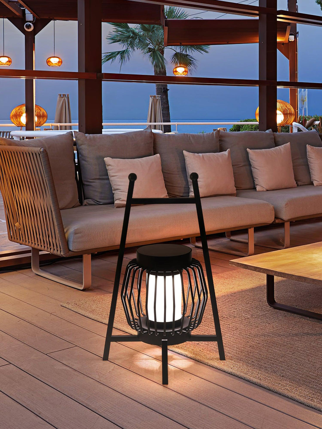 Tischlampe aus Edelstahl für den Außenbereich – gemütliche, langlebige Lampe für den Garten