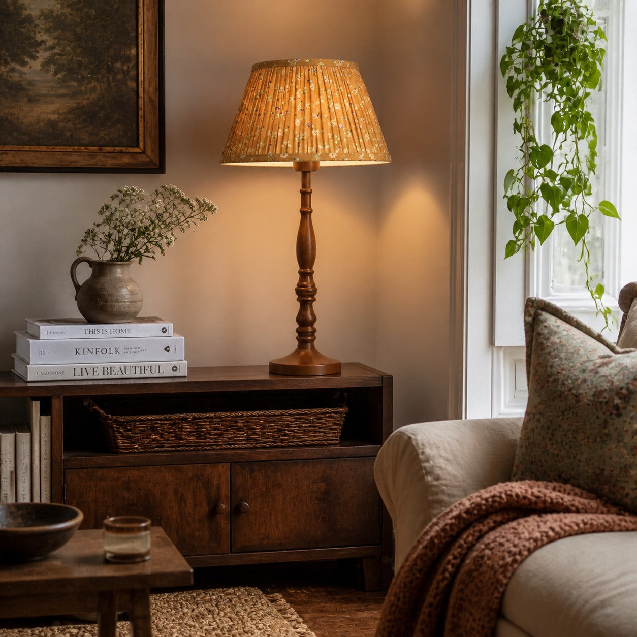 Vintage Floral Pleated Shade Table Lamp