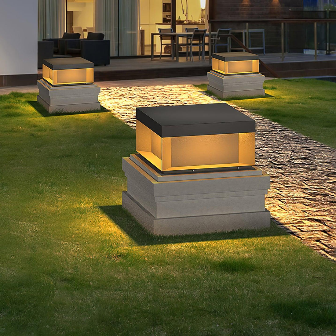 Außenpfostenleuchte - Robuste Gartenlampe für Terrasse und Weg