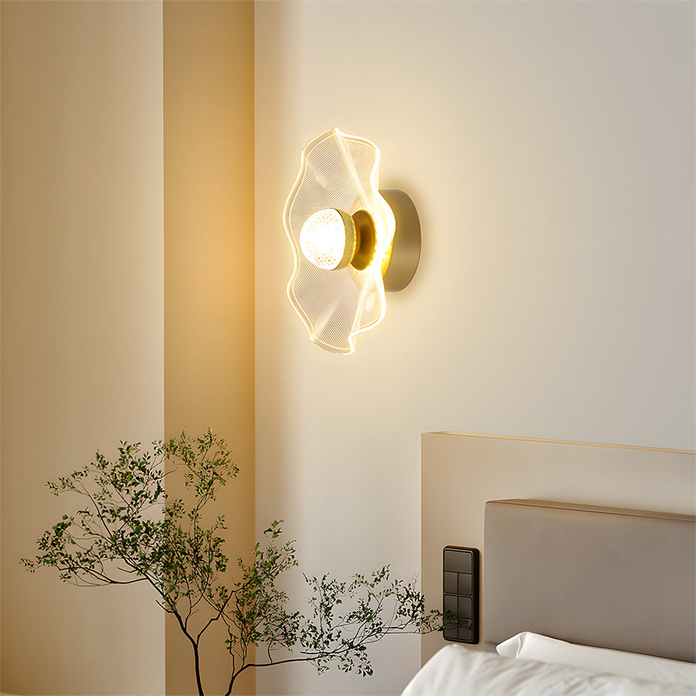 Contemporary Gold Ceiling Lamp - Luxurious Light for Living Room