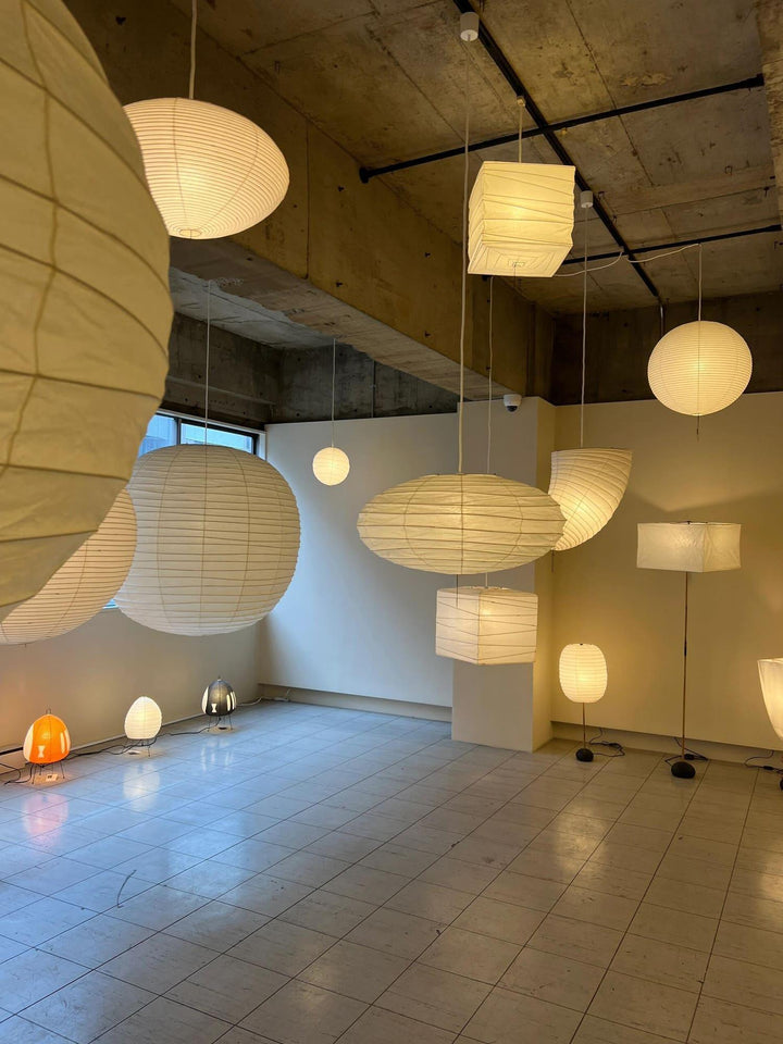 Papierwürfel-Pendelleuchte – Traditionelle minimalistische Lampe für den Eingangsbereich