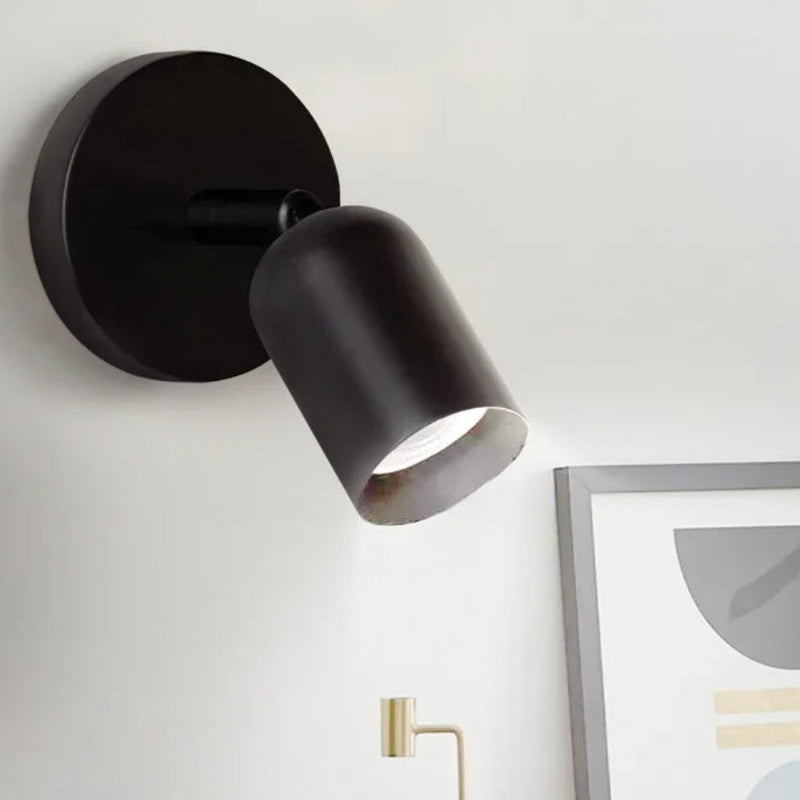 Minimalistische verstellbare cremefarbene Fass-Wandlampe