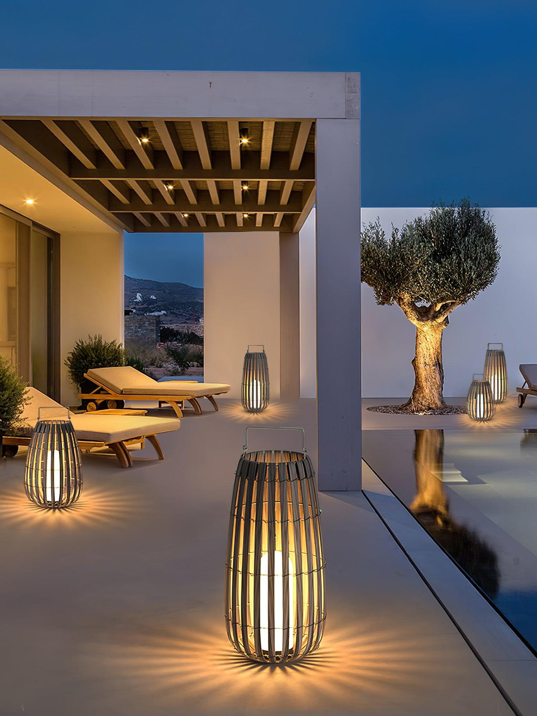 Tropic Braid Outdoor Lamp - Faux-Rattan Metal Waterproof