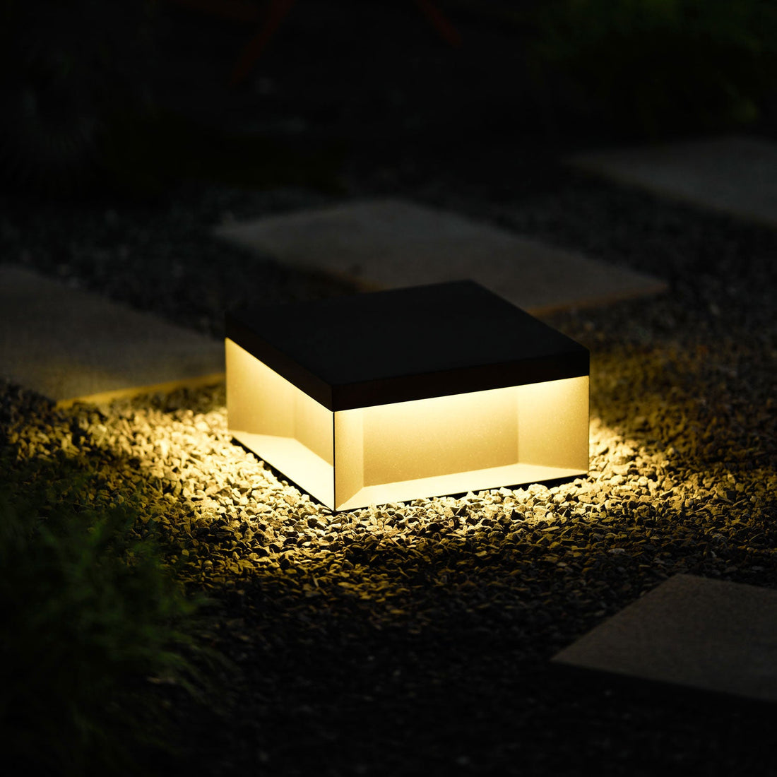 Außenpfostenleuchte - Robuste Gartenlampe für Terrasse und Weg