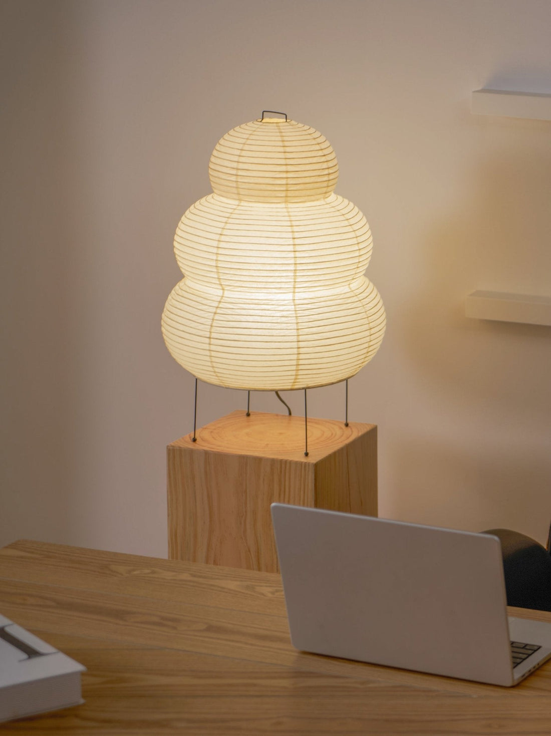 Japanisch inspirierte Papiertischlampe – Maulbeerpapierlampe fürs Schlafzimmer