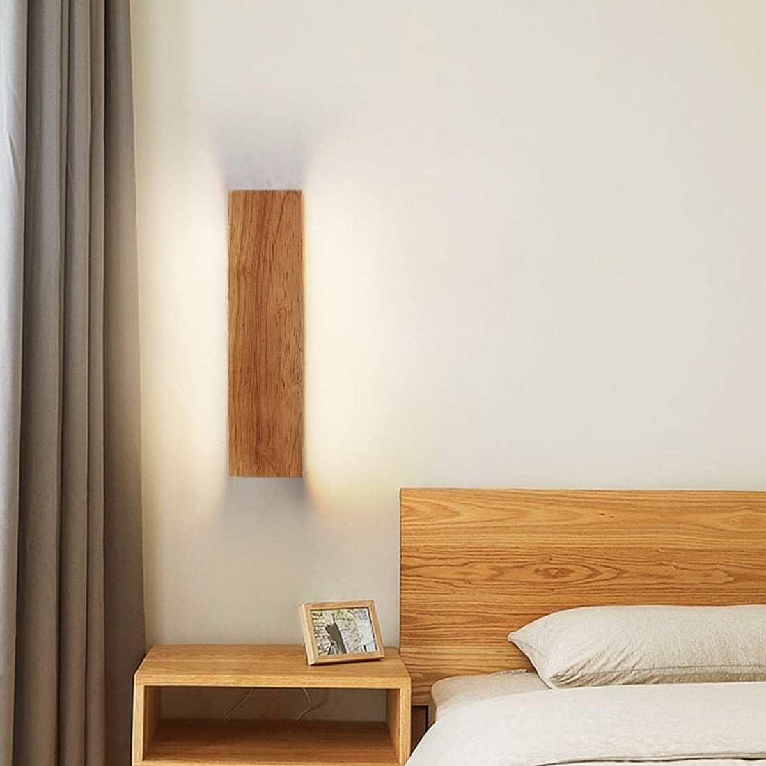 Modern Wood Wall Light - Rotatable Fixture for Dining Room
