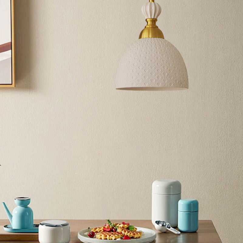 Pendelleuchte im raffinierten Stil mit warmen Tönen und Butterscotch-Messingkeramik für die Lounge