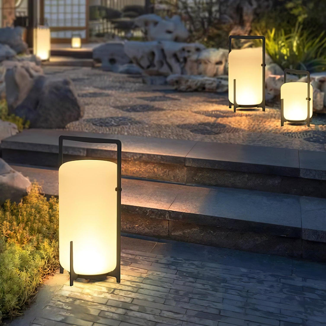 Schwarze Laternen-Tischlampe – LED-Außenleuchte mit Schirm aus geblasenem Glas
