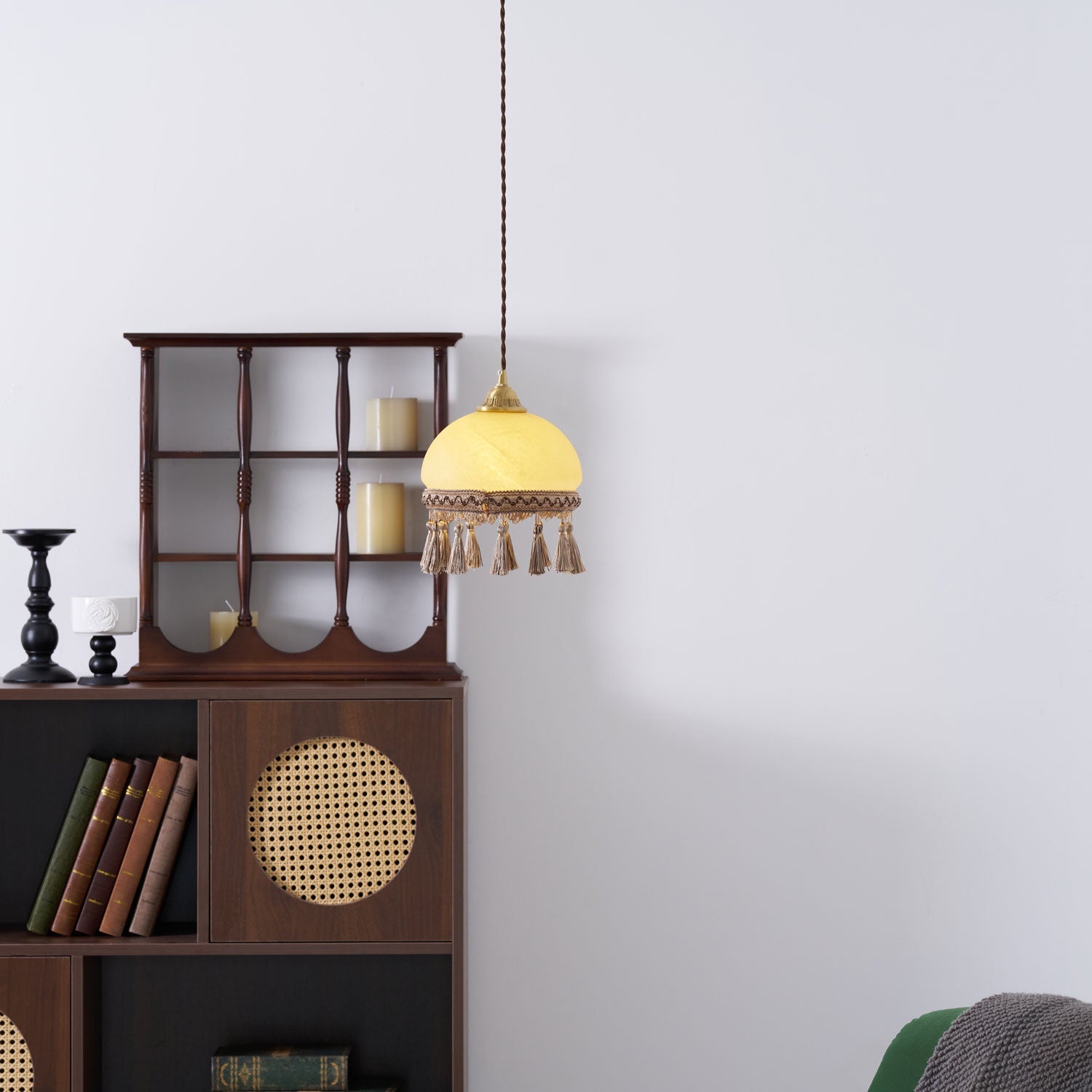 Hängeleuchte mit Quasten, Messing und Glas