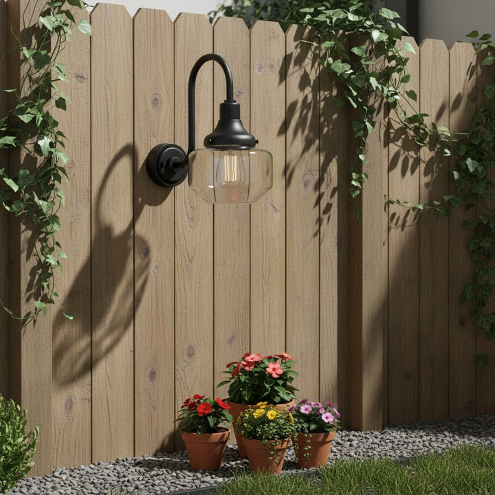 Roborix Outdoor Wall Light – Curved Heritage Silhouette for Porches & Entryways