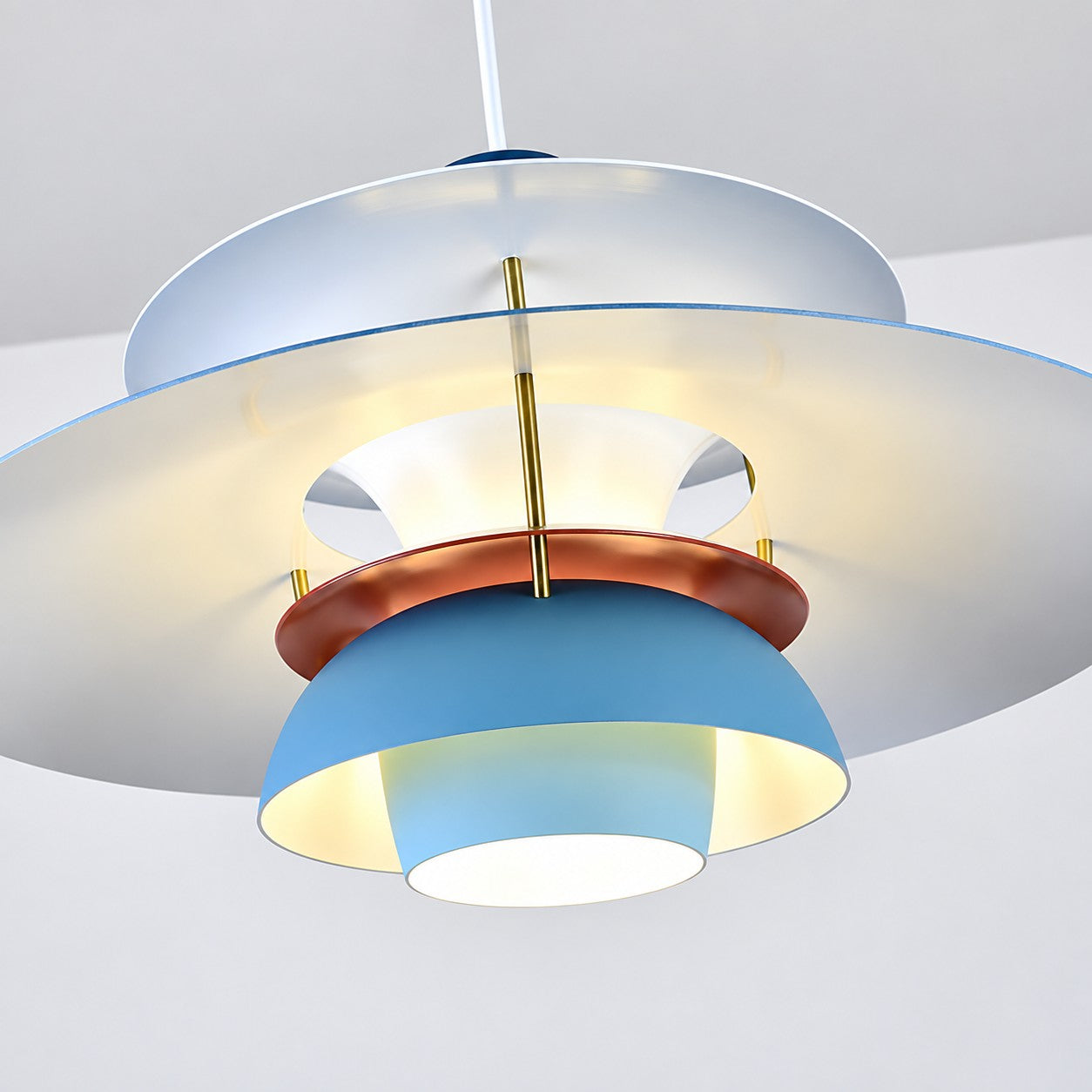 Moderne mehrlagige bunte Pendelleuchte mit Stecker und Zugkabel - Hängelampe aus Metall