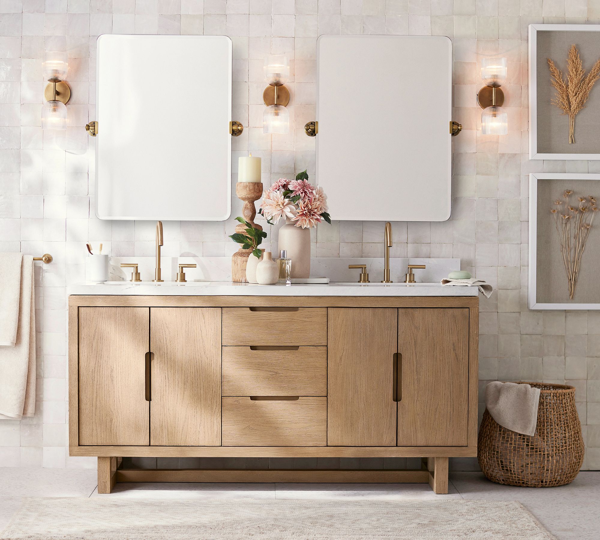 Bravira Ribbed Glass Sconce - Metal Wall Light with Clear Glass Shade