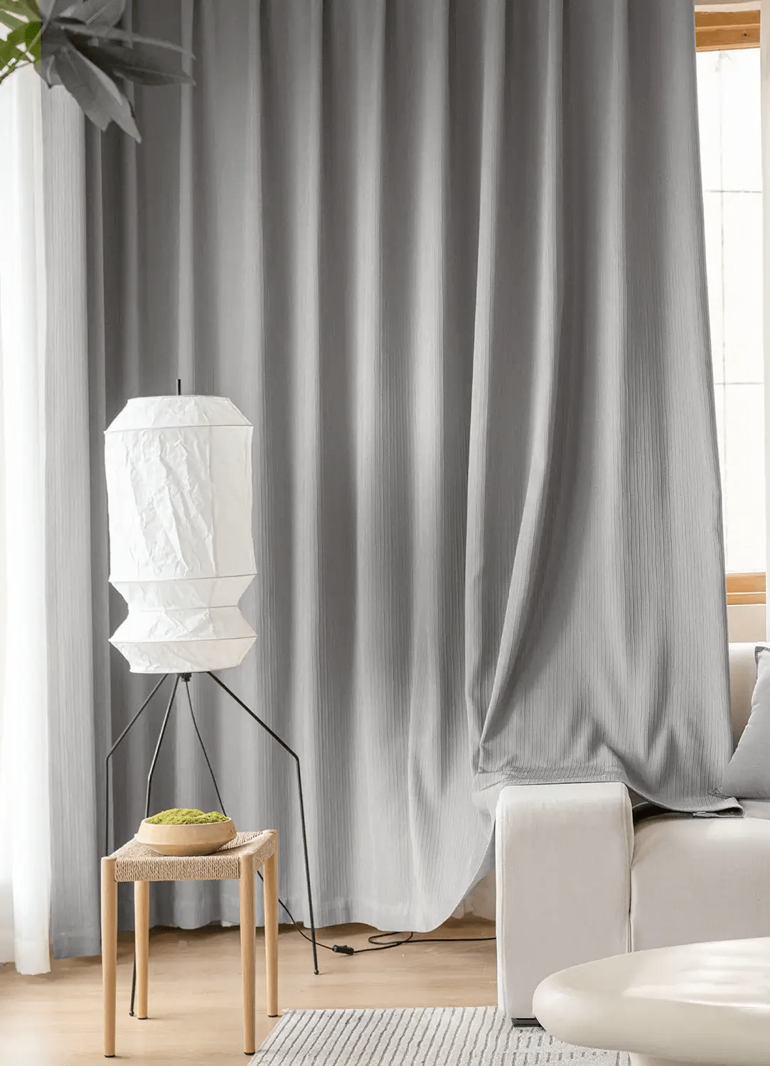 Stehlampe aus Washi-Papier – handgefertigte japanische Leuchte für das Wohnzimmer