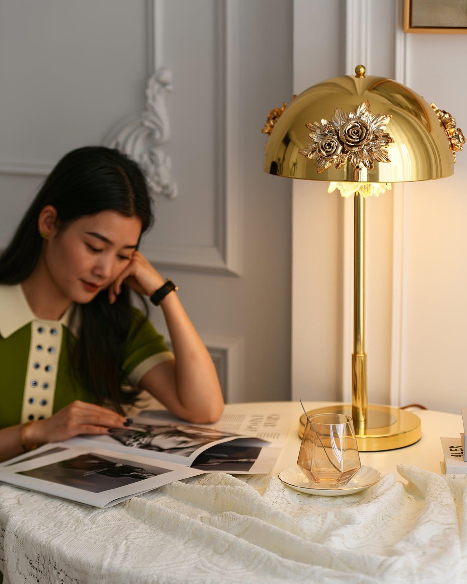Table Lamp with Built-in Battery - Artistic Floral Light for Room