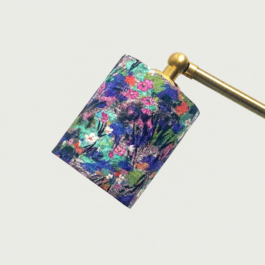 Impression Floral fabric shade close-up