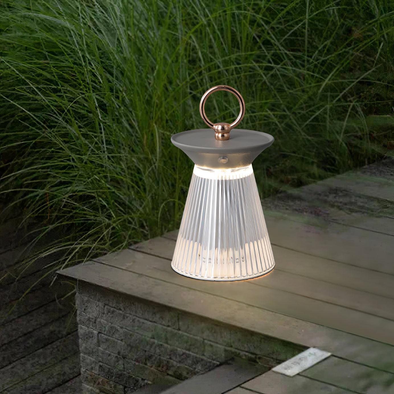 Gerippte Acryl-Tischlampe – USB-integriertes Batterielicht für Schlafzimmer