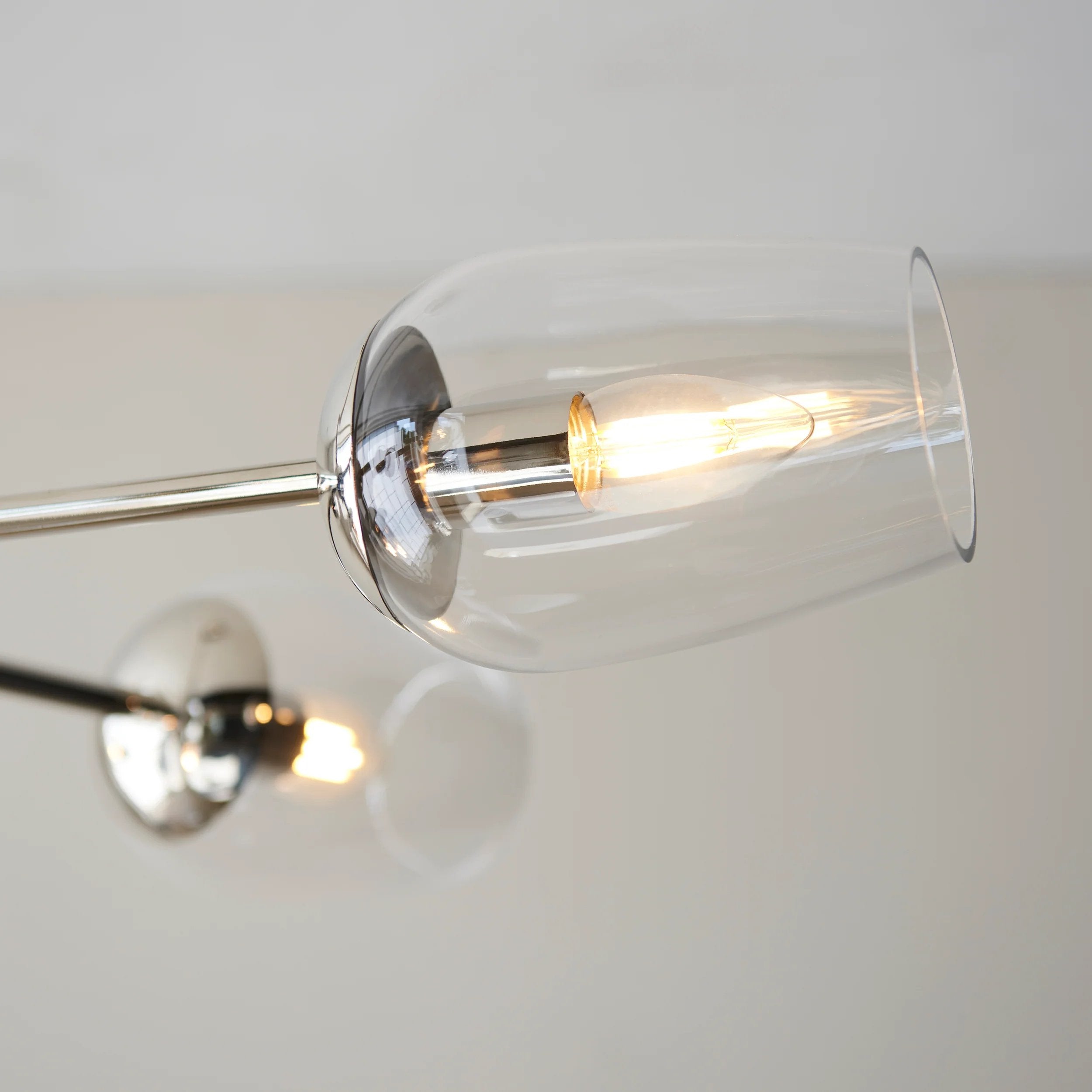 Serion Glass 6-Light Pendant Light - Modern Pendant with Clear Glass Shades for Living Room