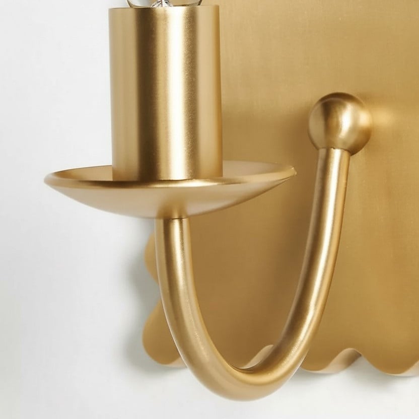 Modo Decorative Wall Light – Modern Wavy Metal Wall Sconce for Bedrooms and Hallways