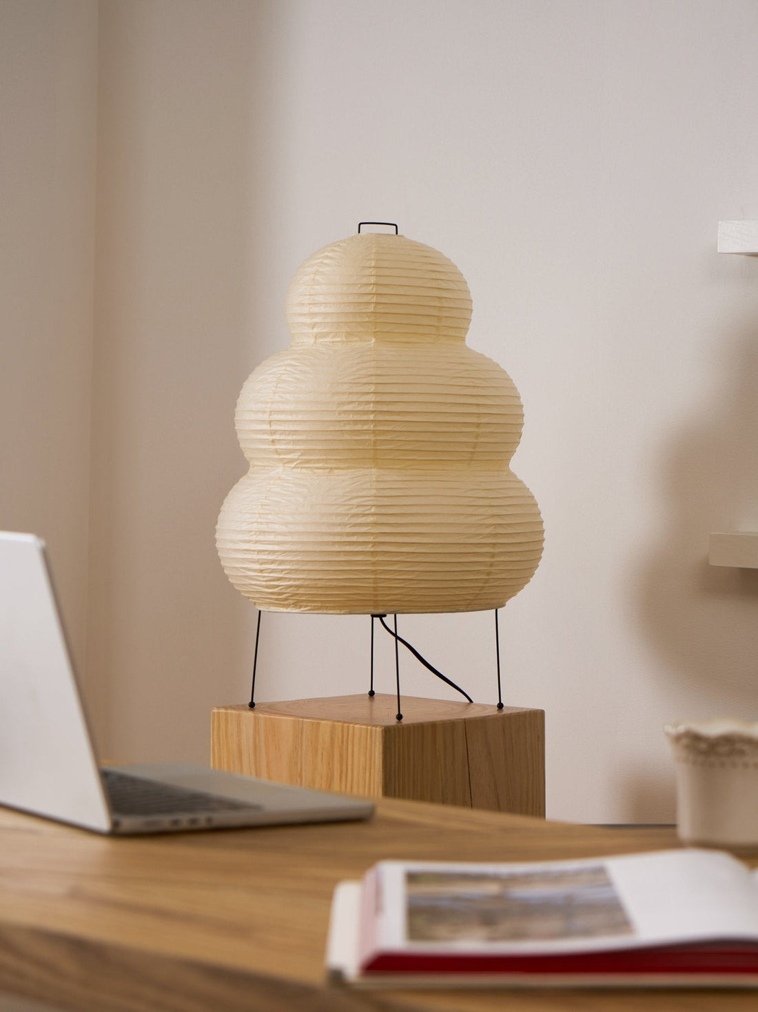 Japanisch inspirierte Papiertischlampe – Maulbeerpapierlampe fürs Schlafzimmer